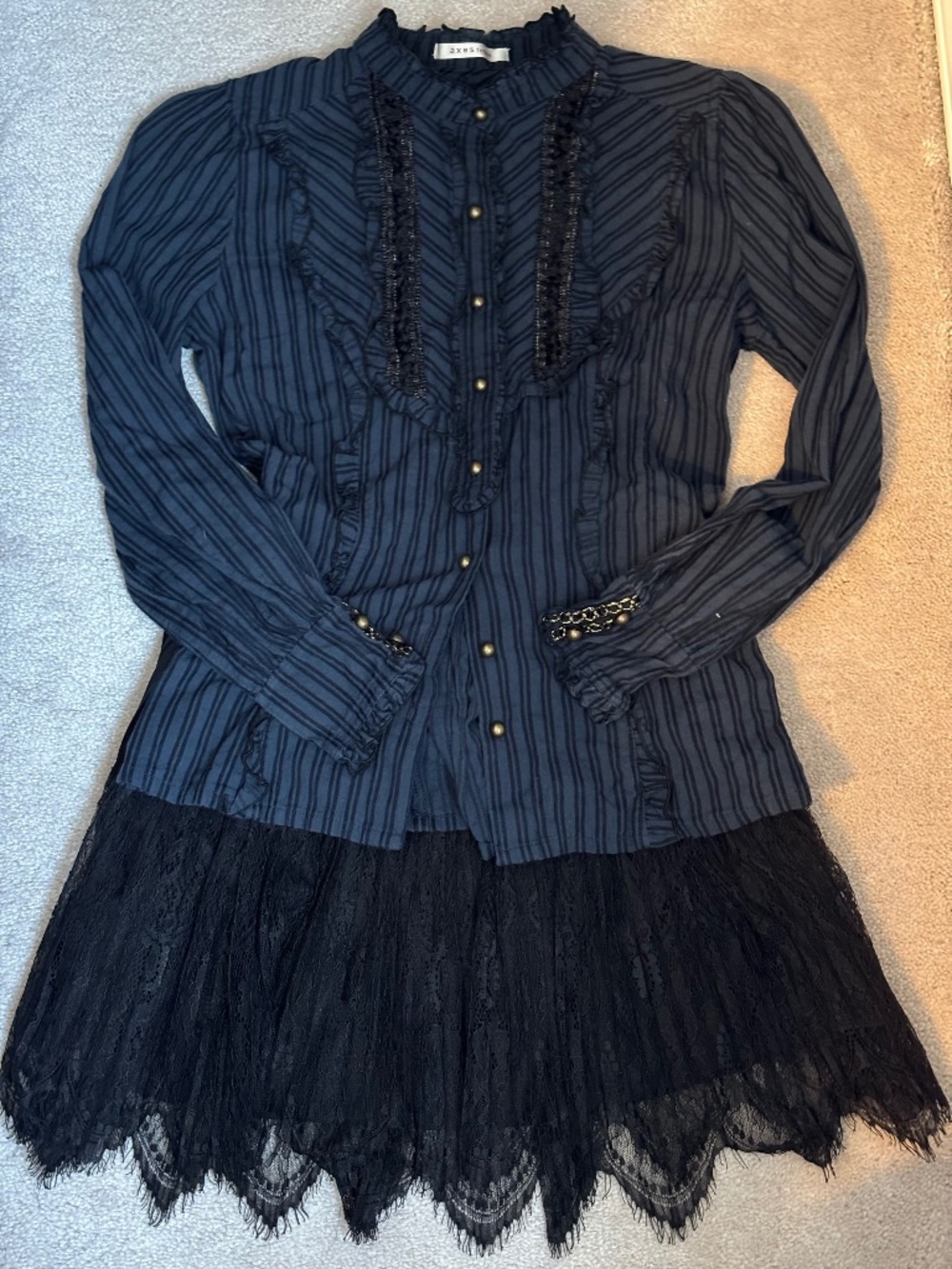 Axe's femme top and f21 skirt